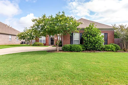 9625 Helmsley Cir Photo 1