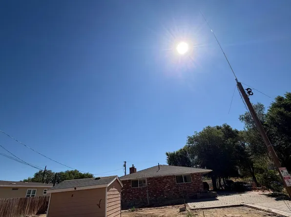 5364 Woods Dr, Sun Valley, NV 89433