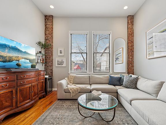 4th image of 40 W 19th St APT 3