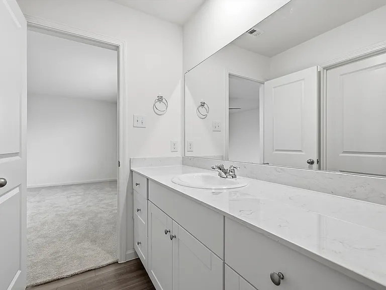 2106 Meadow Park Dr — Photo 25