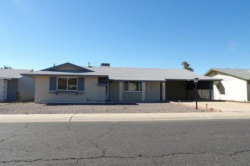 1st image of 10819 W Canterbury Dr