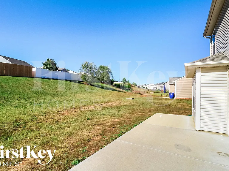 4317 Lochurst Dr — Photo 15