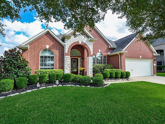 4th image of 10914 Hilltop Park Ln