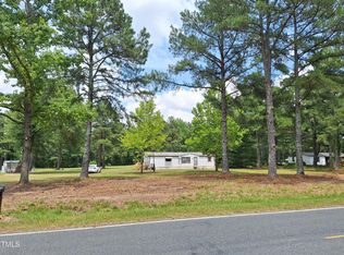 2010 John Russell Rd, Raeford, NC 28376