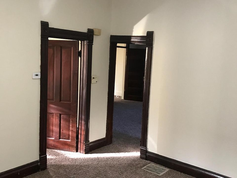 2nd image of 6640 E Truman Rd