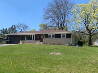 2724 Hanlon Dr, Racine, WI 53405