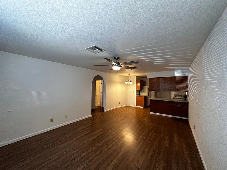 3551 N Verdugo Rd — Photo 3