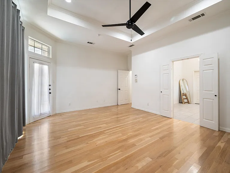 1004 Chimney Hill Trl — Photo 18