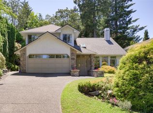 1275 Knockan Dr, Saanich, BC V8Z7B8