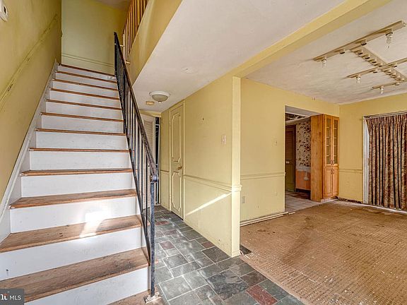 4th image of 44 Rockland Dr
