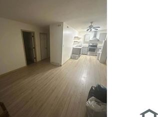 203 NE Main St APT A, Lees Summit, MO 64063