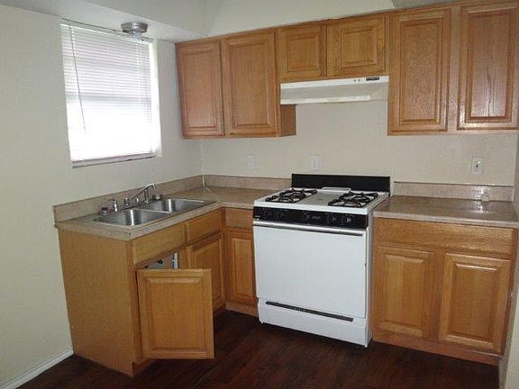 4th image of 1413 Woodcrest Dr