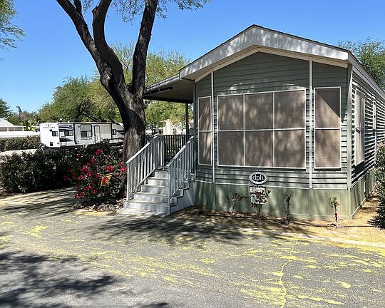 2nd image of 1589 Drew Rd #385