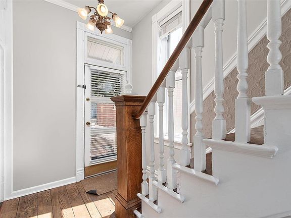 4th image of 2655 Iowa Ave