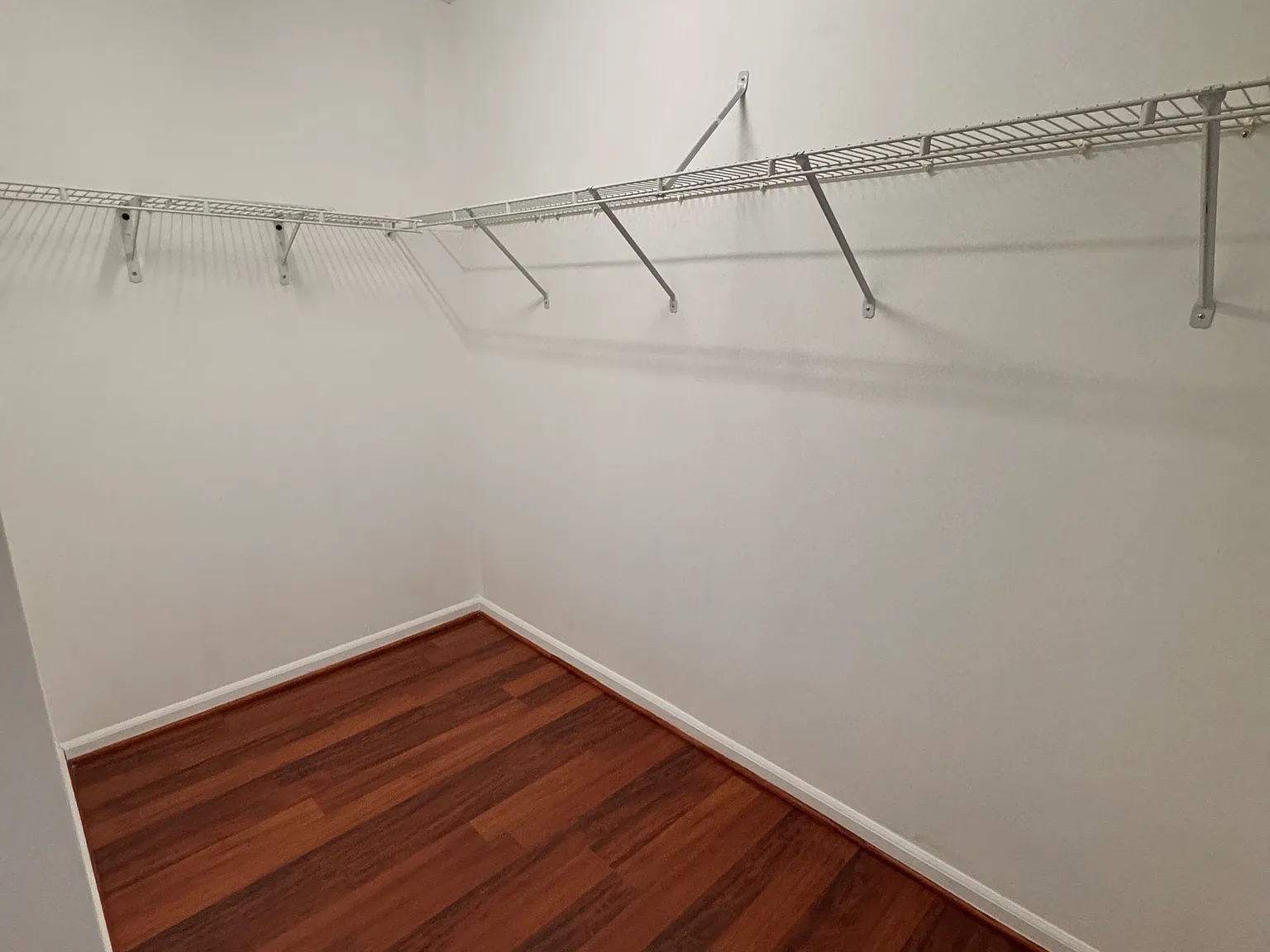 3 bed, 3.5 bath, 2260 sqft, $2,300 — Photo 4