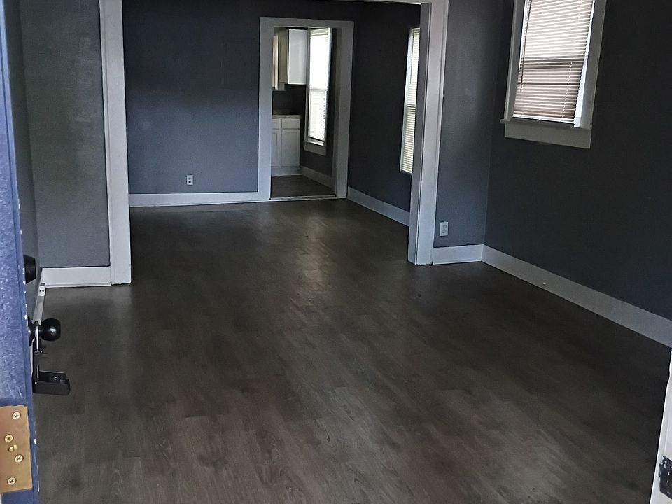 1st image of 3048 Phyllis St