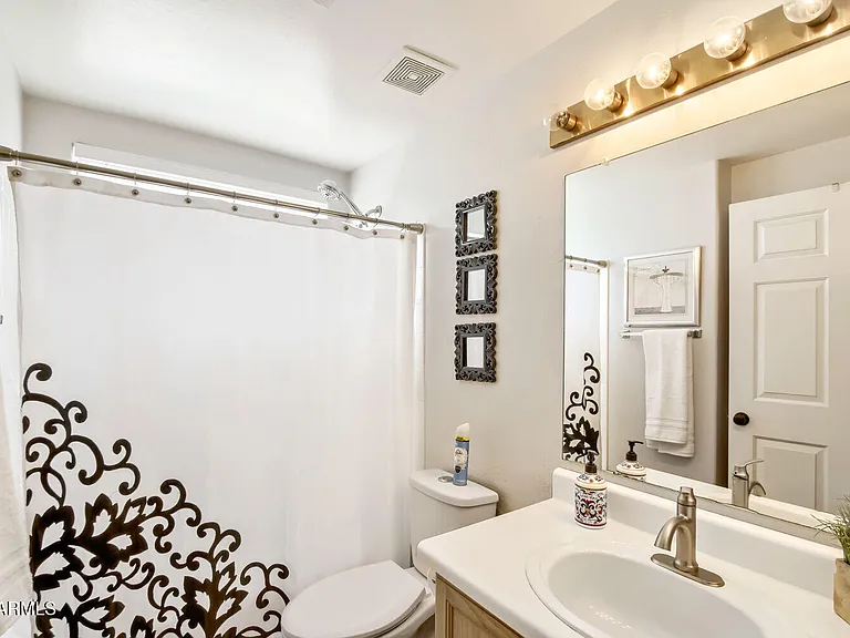 10401 N 52nd St #105 — Photo 9