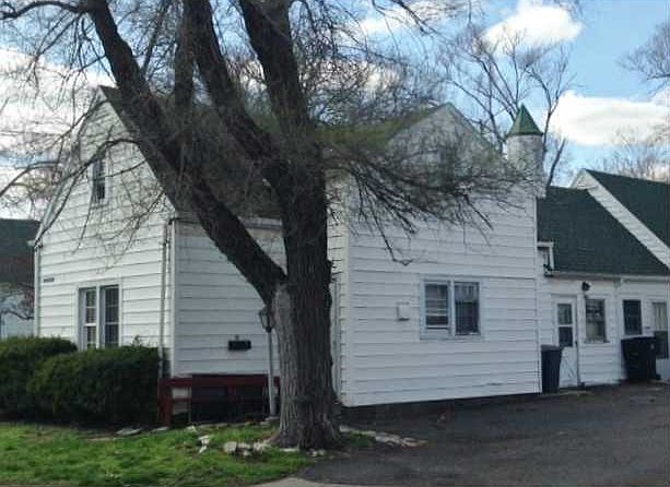 2nd image of 722 Clough St