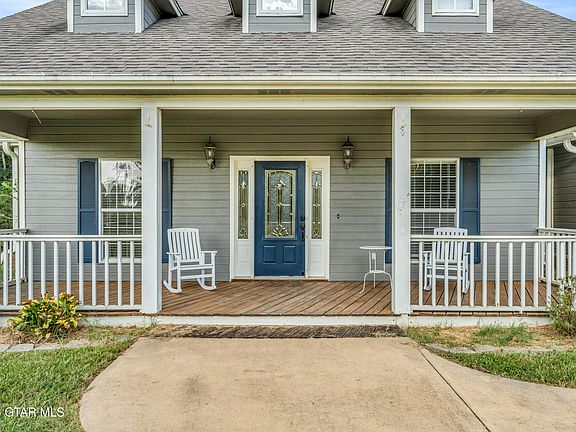 2nd image of 135 Kelsey Ln