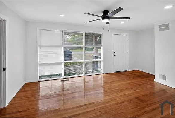 1929 W Oakland Ave — Photo 17