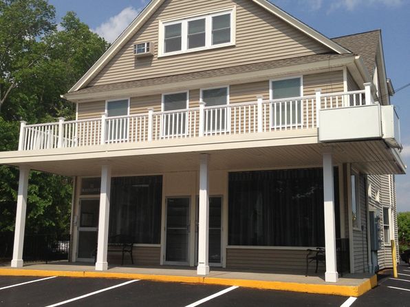 12 Mayflower St #201