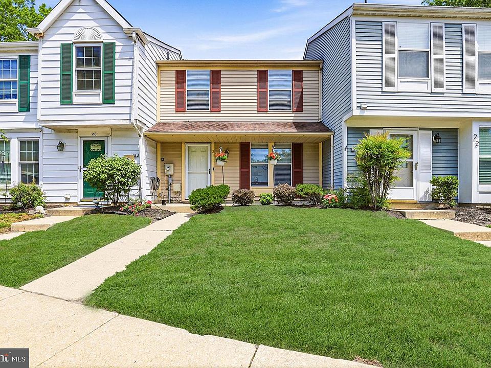 1st image of 21 Waterview Ct