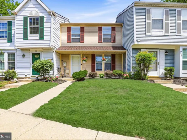 21 Waterview Ct, Marlton, NJ 08053
