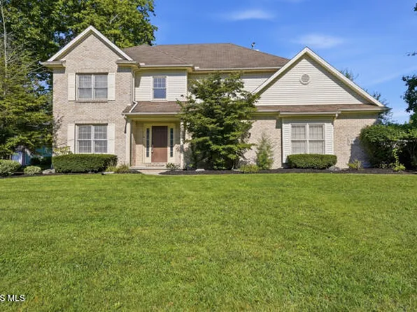 9033 Linden Lake Rd, Sylvania, OH 43560