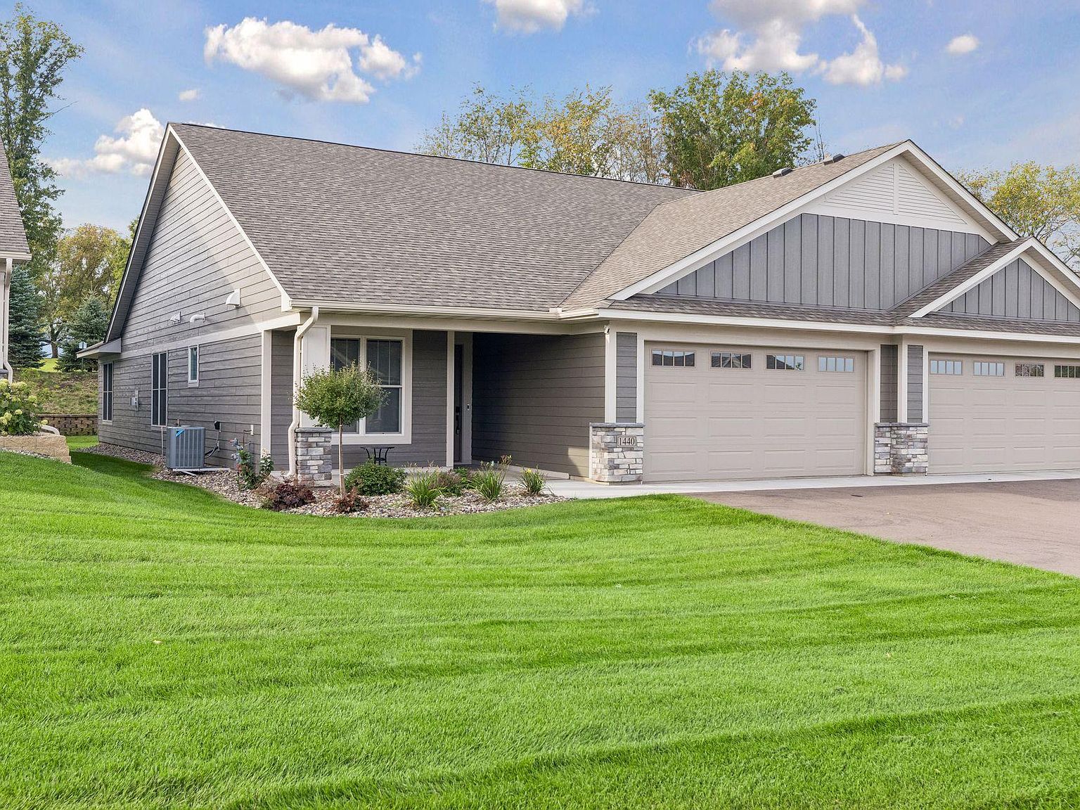 1440 Kasilof Ct — Kilkarney Hills Golf Course