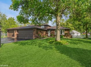 30 Joe Orr Ct, Crete, IL 60417