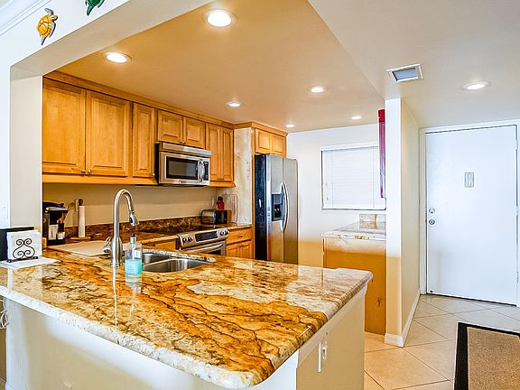 3rd image of 9400 S Ocean Dr APT 201