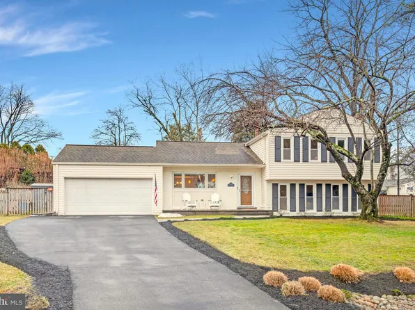 15020 Rocking Spring Dr, Rockville, MD 20853