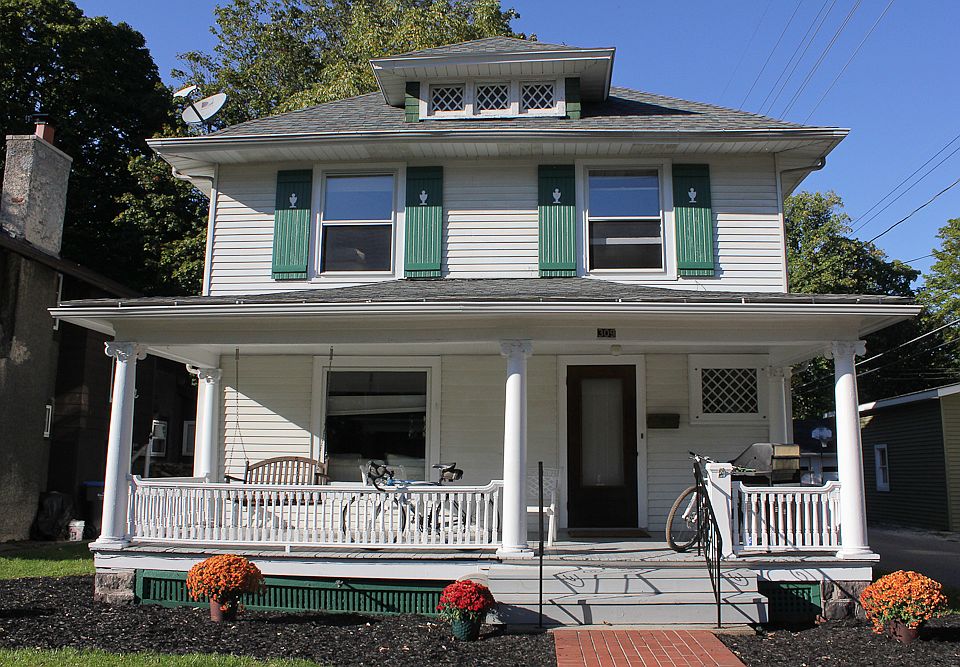 1st image of 309 E Monroe St
