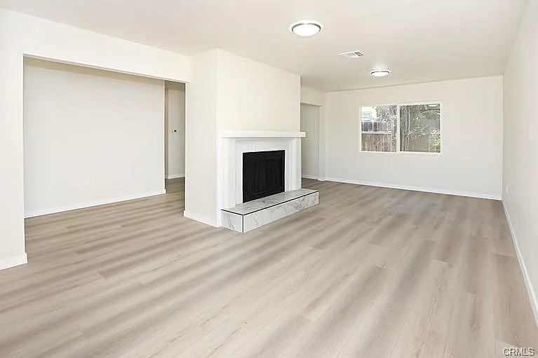 2 bed, 1200 sqft, $3,200 — Photo 2