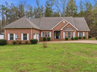 915 Clifftview Rd, Bolivar, TN 38008