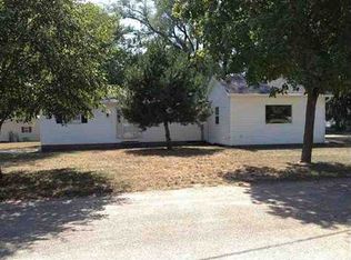 1207 3rd Ave, Fredonia, IA 52738