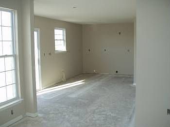 4th image of 1205 Starbrooke Dr