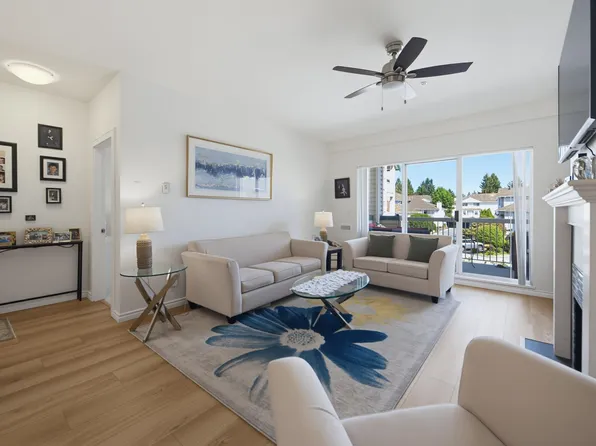 13911 70th Ave Unit 219, Surrey, BC V3W 6B4