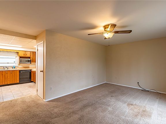 3rd image of 1916 S Lynnwood Dr