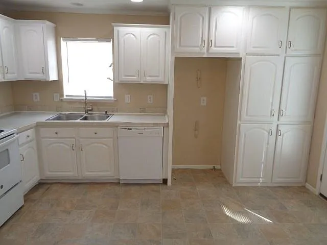 10015 Summerberry Ln — Photo 10