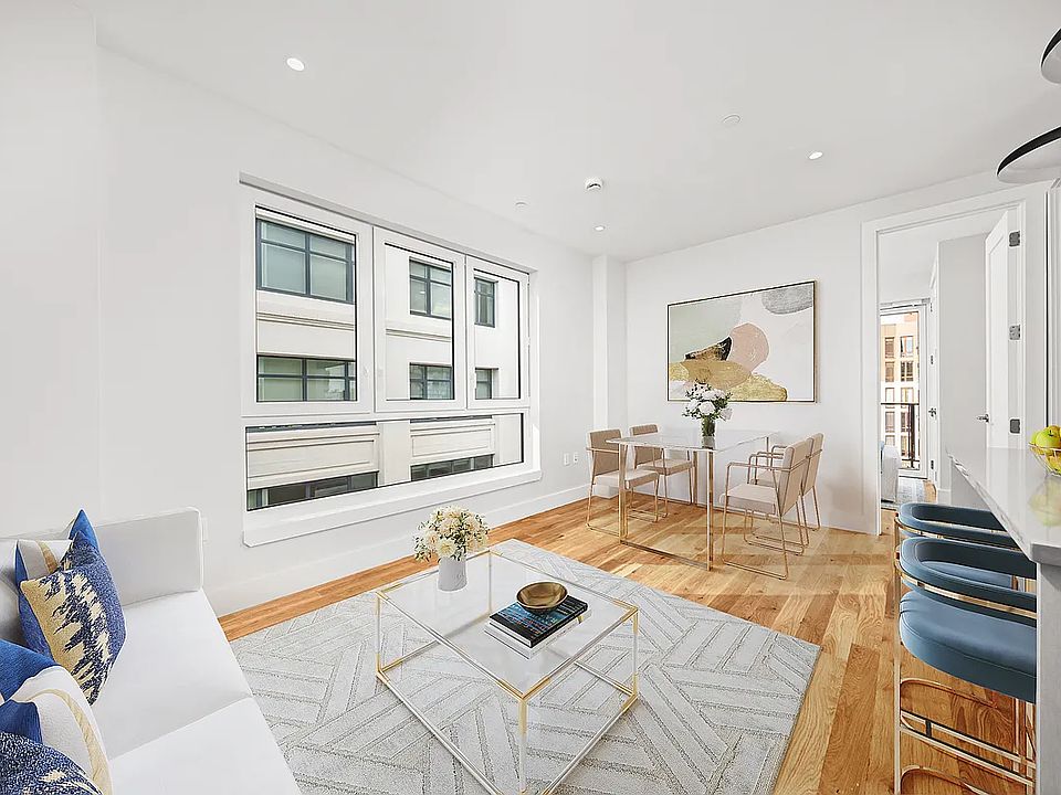 1st image of 69 Hope St #Penthouse 2