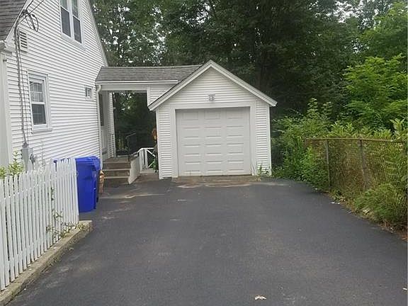 3rd image of 94 Angell Ave