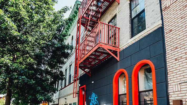 Rented by Nooklyn NYC LLC | media 11