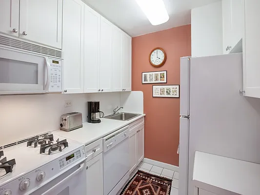 Sold by Sotheby's International Realty | media 4