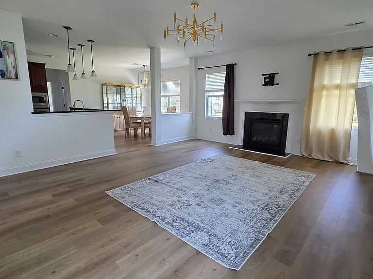 8312 Compton Acres Ln — Photo 12