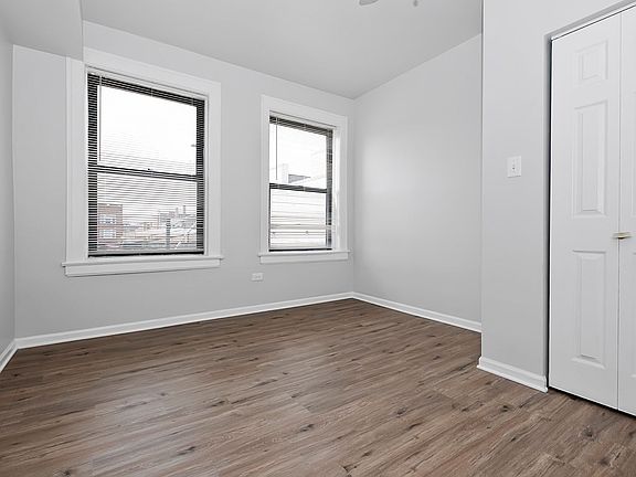 4th image of 11038-40 S Vernon Ave #1N