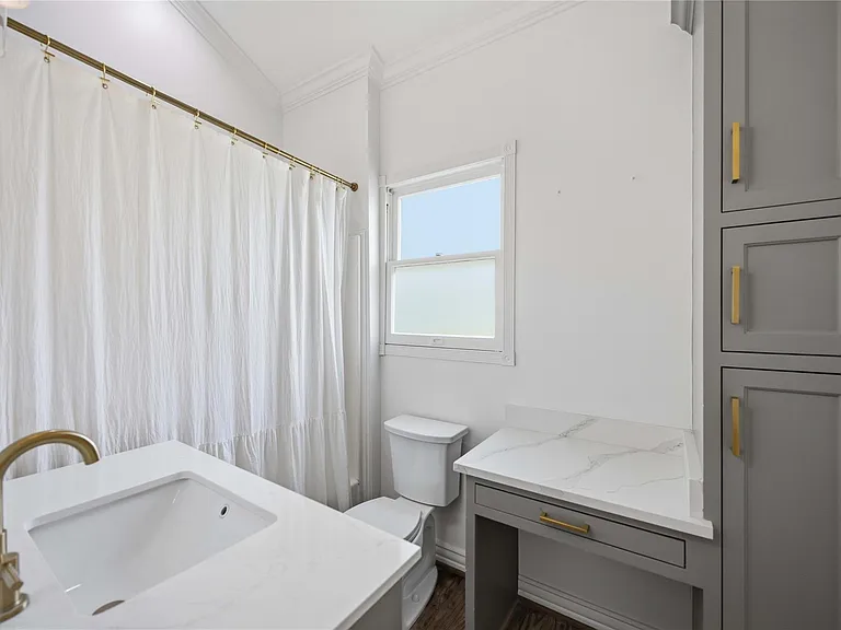 208 Archer St — Photo 25