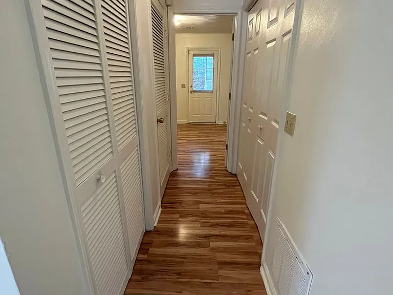 888 Patrick Henry Dr — Photo 12