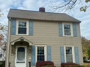 564 E 266th St, Euclid, OH