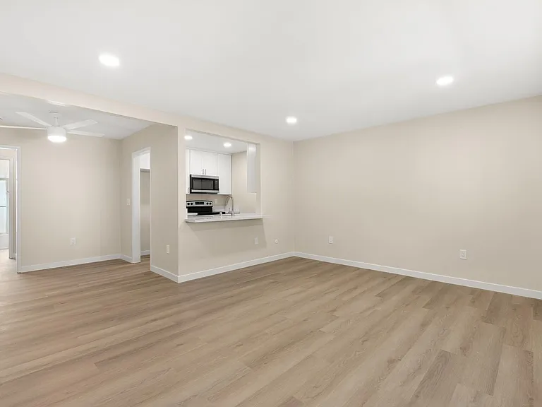 Concorde Apartments - Riverside, CA — Photo 19
